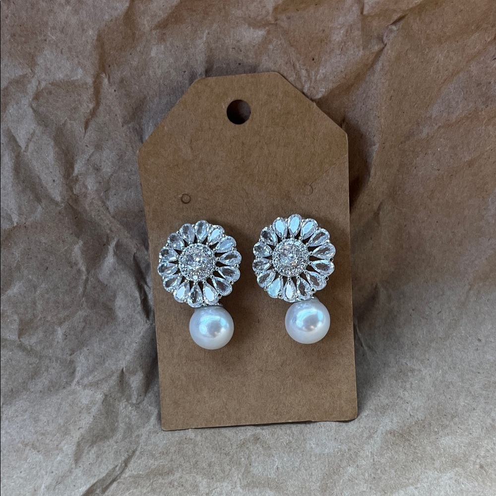 Elegant Silver and Pearl Flower Earrings